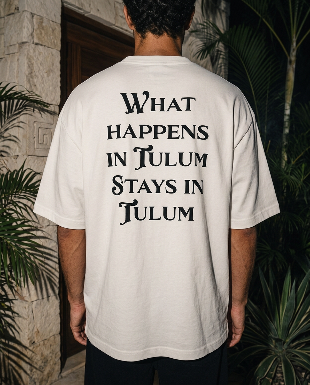 What Happens In Tulum - Tee- white/black