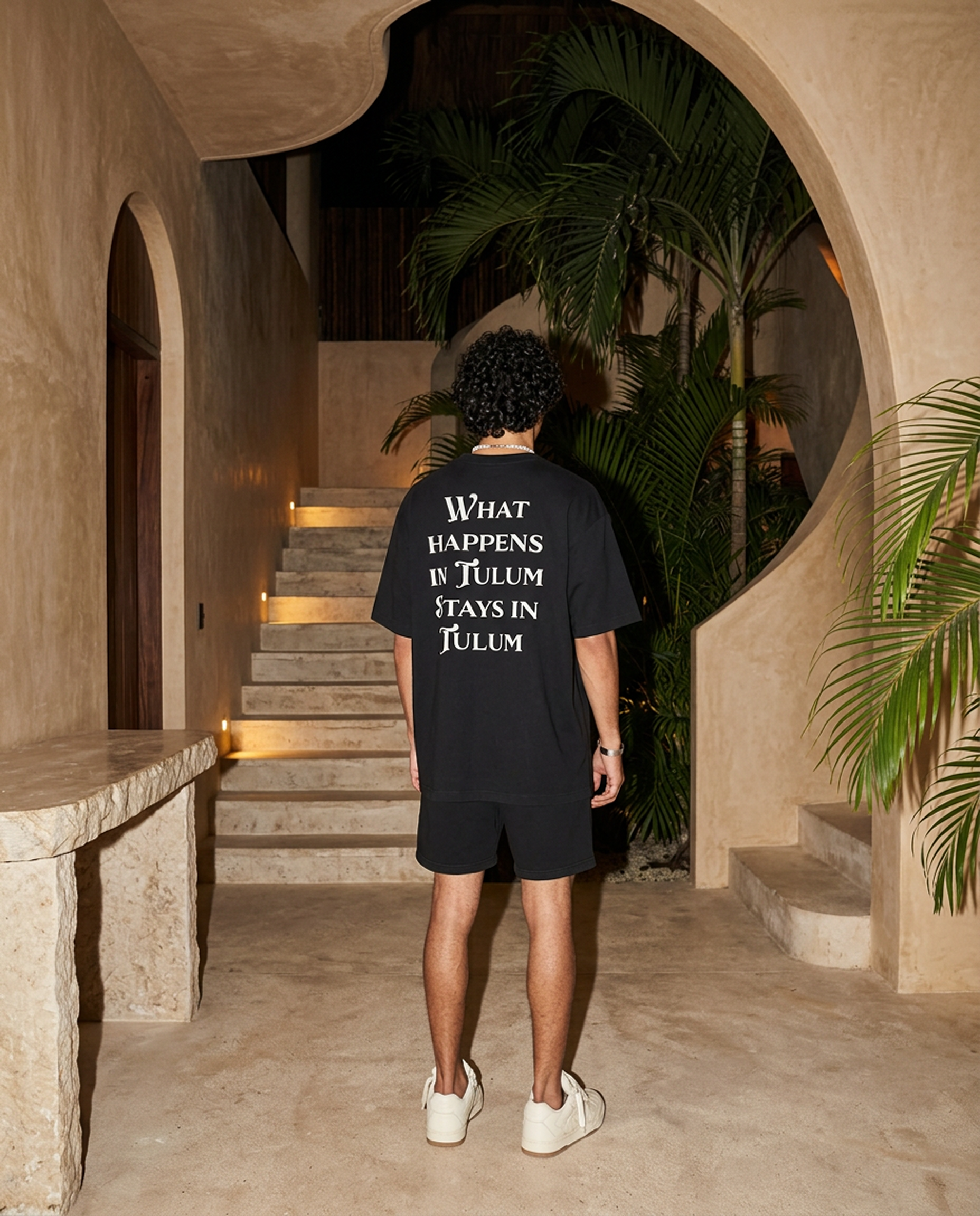 What Happens In Tulum - Tee - black/white
